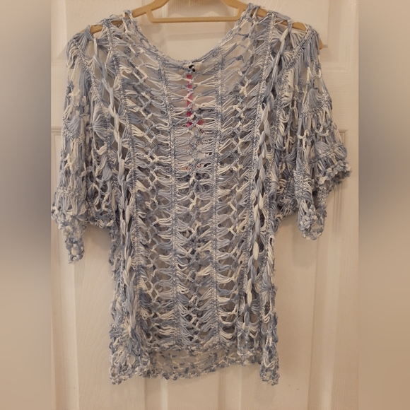 Miracle City top - M/L - NWT - blue/white - Picture 2 of 6